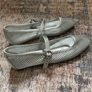 Dolce Vita Silver Mesh Dress Shoes NWOT
